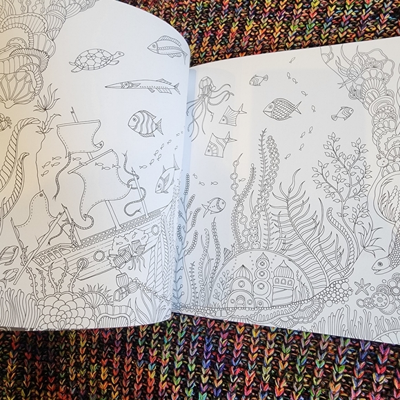 Lost Ocean an Inky Adventure & Colouring Book - Picture 5 of 12